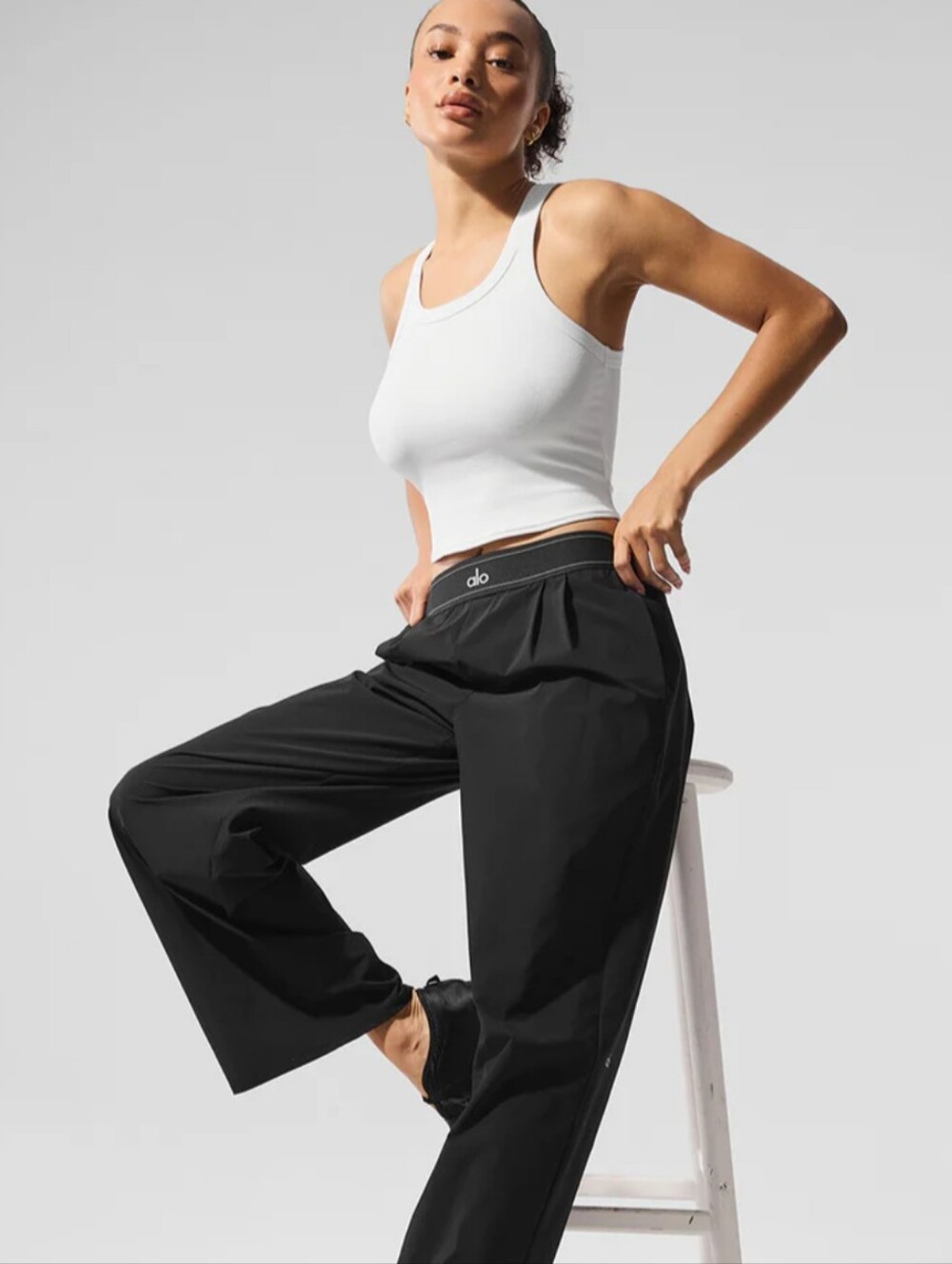 EUC Alo Yoga Goddess Ribbed Go-to Tank In White - Picture 3 of 8